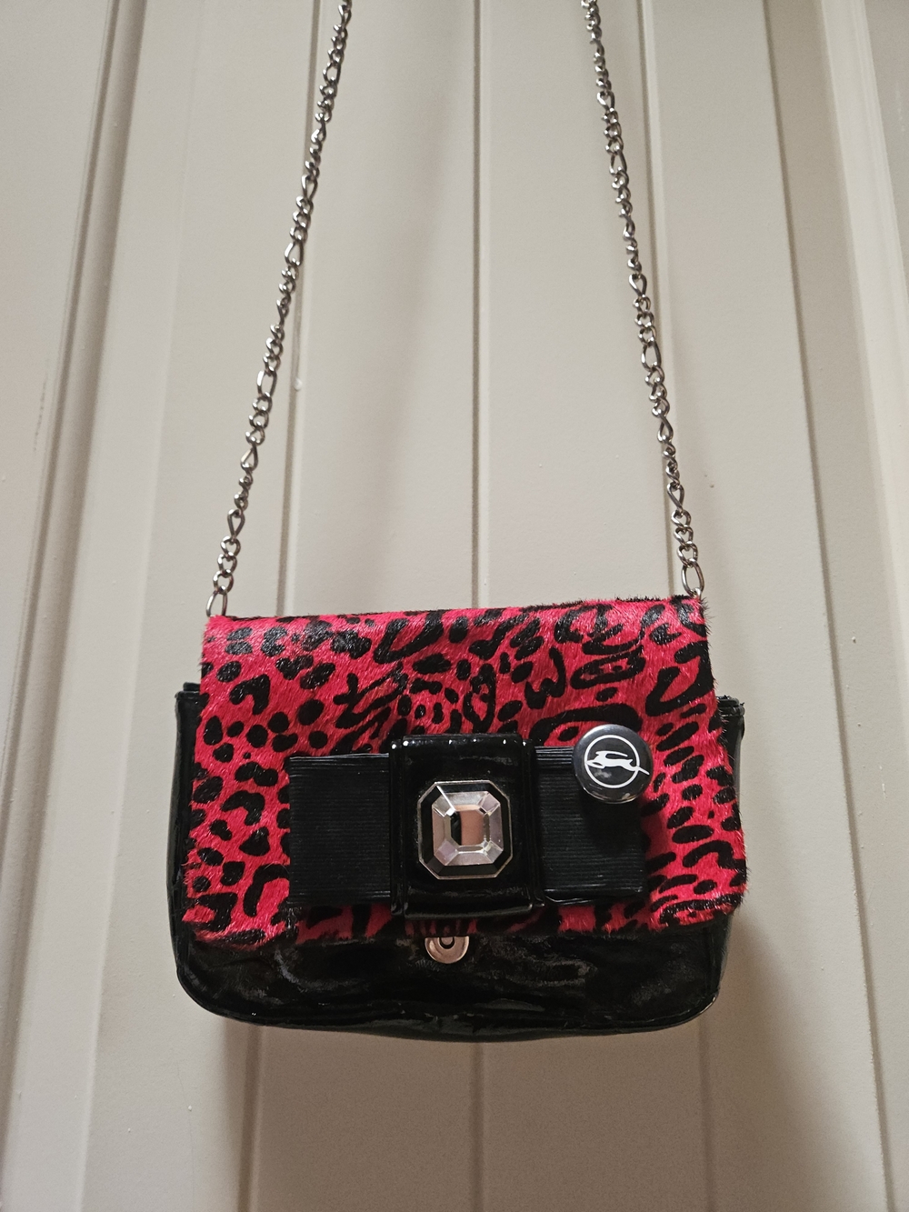 Red Leopard Print Crossbody Bag with Chain Strap - Picture 2 of 7